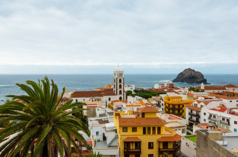 Ventajas de estudiar estética en Canarias, CEM Canarias